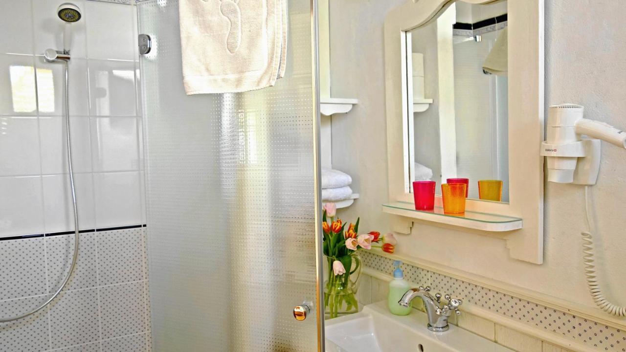 B B Guesthouse ตีฮานี ภายนอก รูปภาพ
